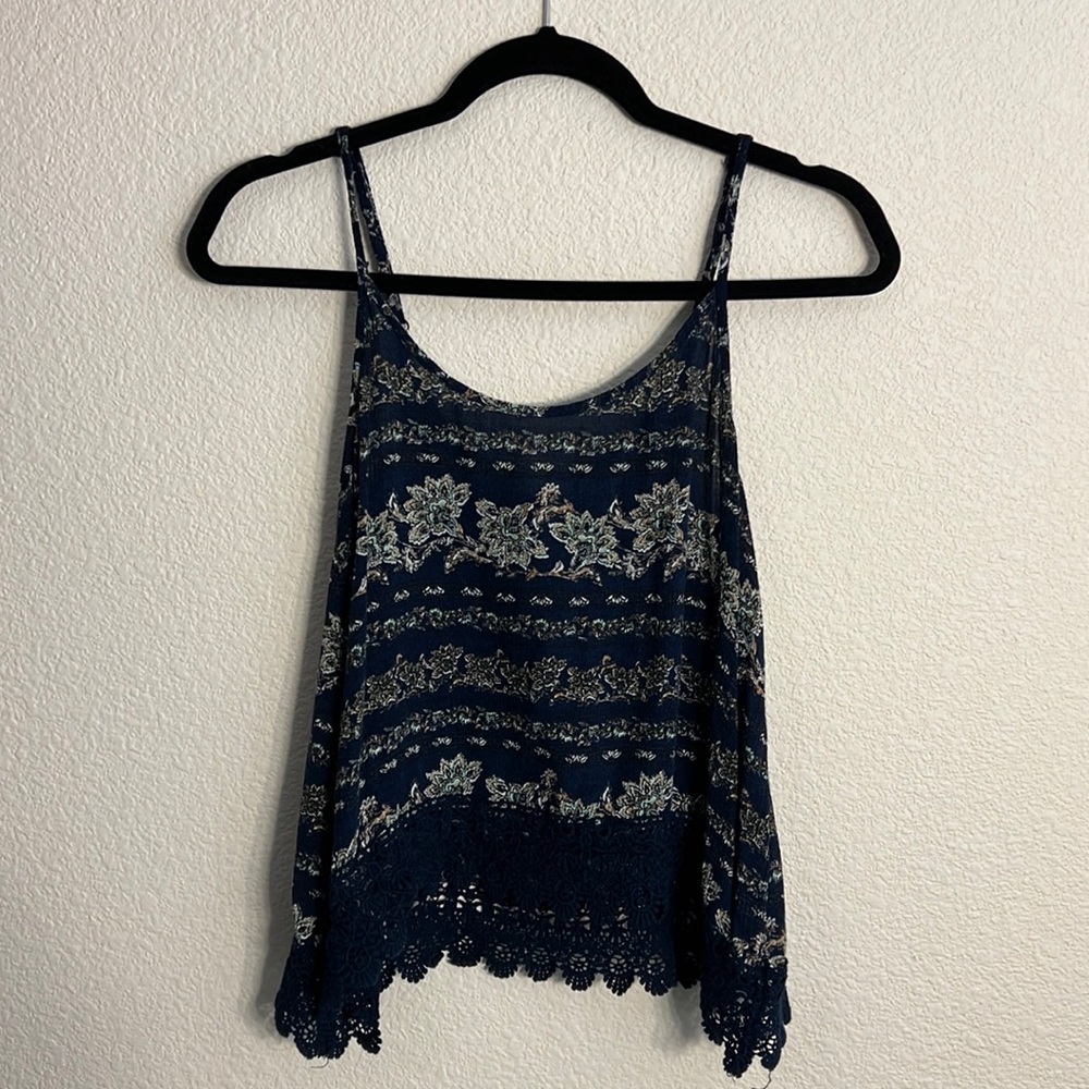 Forever 21 tank top size M (can fit a size S)